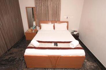 R Hotels Rithikha Inn Porur