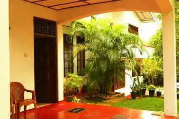 پانسیون Galle Rest Home