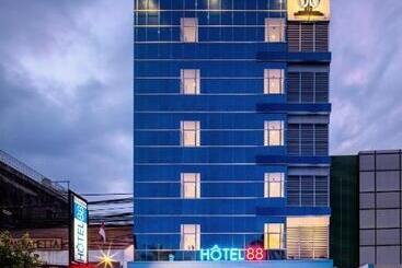 Отель 88 Mangga Besar Raya 120 Jakarta By Wh