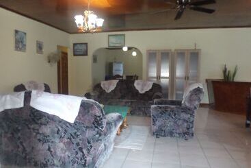 بنسيون Villa Bananier