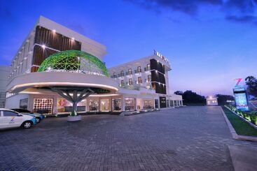 D Max Hotel & Convention Lombok