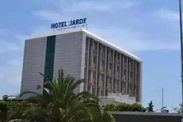 ホテル Jardy Hôtel & Suites