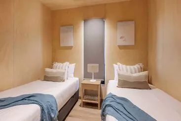 Hotel Reflections Hawks Nest Holiday Park