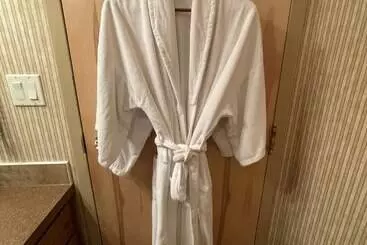 Elkwater Lake Lodge And Resort