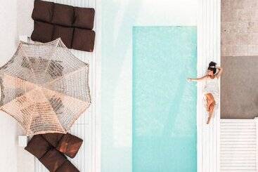مبيت وإفطار Playa Del Mar Adults Only