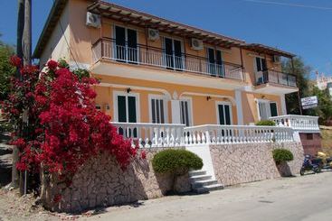 شقة Kavos Fantasia Complex