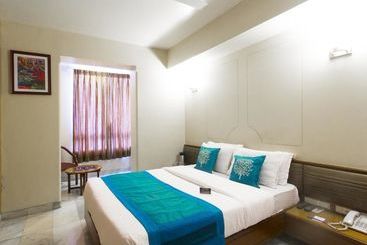 Hotel Oyo Premium Sion Railway Station