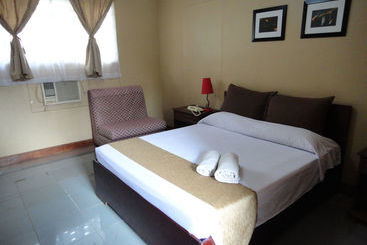 Marquis Hotel & Restaurant