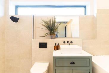 Appletree A Newly Converted Luxury Barn In Warwickshire On Our Farm