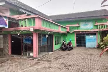 Otel Spot On 92601 Penginapan Keluarga
