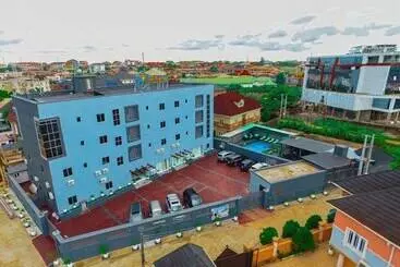 ホテル Romeneo Grand Royal