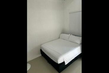 بنسيون Room In Lodge   Tr V2d Hostel Room Near Castillo San Felipe With Pool And Wifi