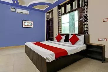 Hotel Oyo Flagship 81356 J  Banquets
