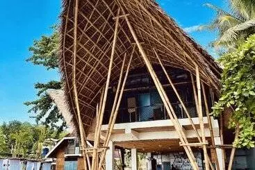 On Board Panglao Beach Hostel & Resort