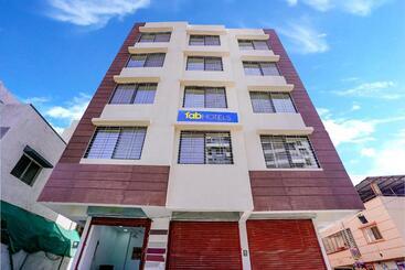 Fabhotel Crystal Inn Nr Suvarndeep Chowk