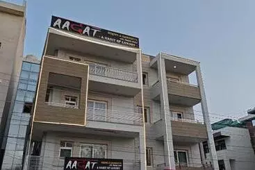 Hotel Aadat