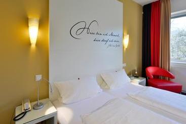 בית מלון כפרי Gästehaus Fliegendes Klassenzimmer