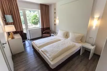 Hotelli Gästehaus Fliegendes Klassenzimmer