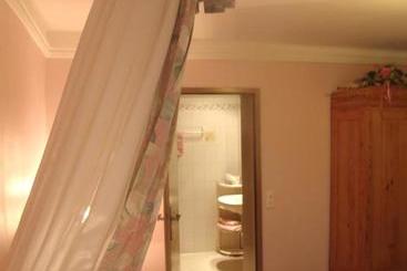 Hotel Gasthaus & Weingut Zum Stern