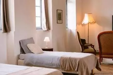Bed and Breakfast Demeure De Kergoguen