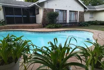 Aamiaismajoitus (B&B) Nzima Bnb