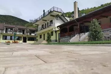 Resort Otel Complex Turistic Cetatea Drencova