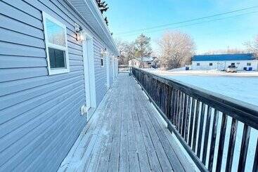 Hotel The Trail Inn   Melita, Manitoba   Hwy 83, Hwy 3