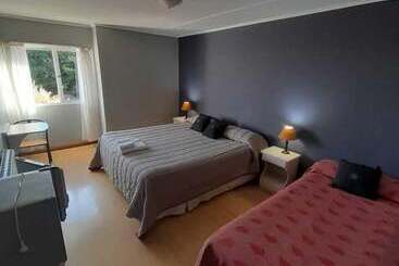 تختخواب و صبحانه Ariel