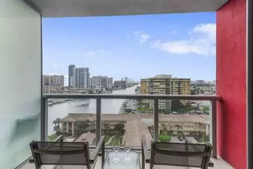 Retkeilymaja Upper Studio With Balcony   Pool   Gym