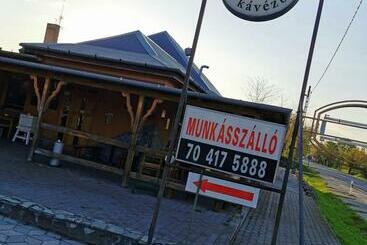 London Szálló Dabas