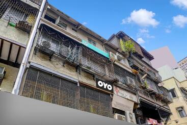 Hotel Spot On 68419 Gulzar Hostel