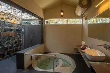 Hotelli The Riverwood Forest Retreat  Kanha