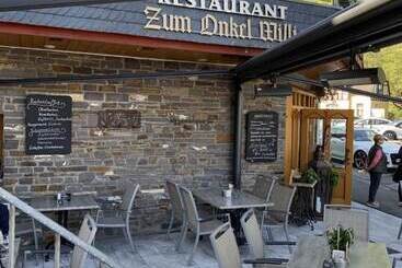 Moselland Hotel Im Enderttal Zum Onkel Willi