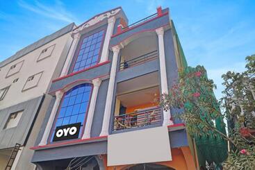 Flagship Hotel R Square