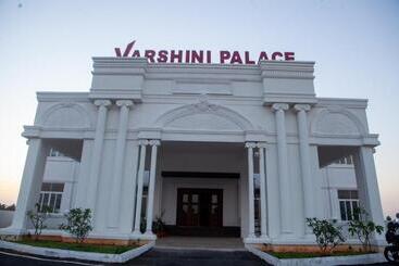 Hotel Varshini Palace