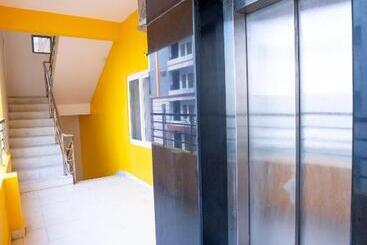 호텔 Yellow Bells Signature Hitec City