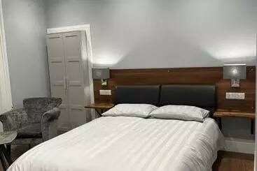 Vandrarhem Laurieston Inn