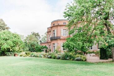 Aamiaismajoitus (B&B) Château De Roquefoulet Luxury Guesthouse & Spa   Teritoria