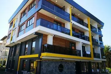 هتل آپارتمان Deluxe Beach Residence