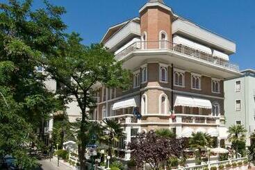 בית מלון כפרי Patria