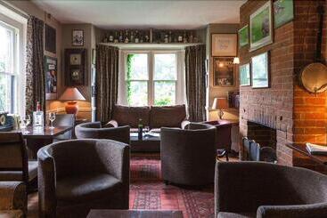 酒店 Ellington Lodge At The Concorde