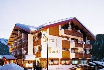 酒店 Hôtel Macchi Restaurant & Spa