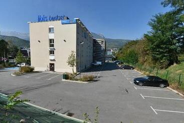 בית מלון כפרי Ibis Budget Grenoble Sud Seyssins