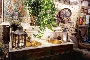 Hotel La Cour Sainte Catherine Demeure De Charme