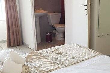 בית מלון כפרי Restaurant Le Bellevue