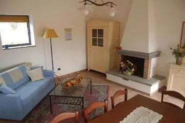 هتل Flegrea House