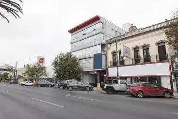 Hotel Adhoc Empresas