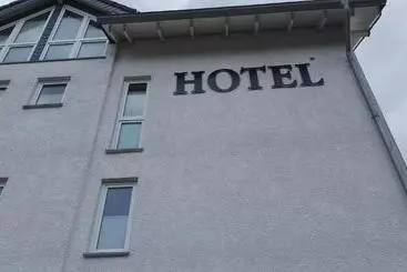 Hotelli Bigger Hof   Wirtshaus Platzhirsch Am Jahnplatz