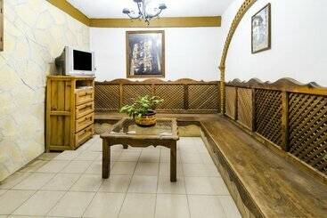 Oyo Hotel La Luna, Templo De Santo Domingo De Guzman