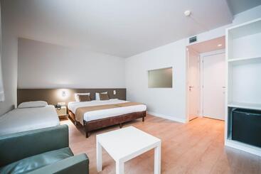 Utopia Hotel   Art & Nature